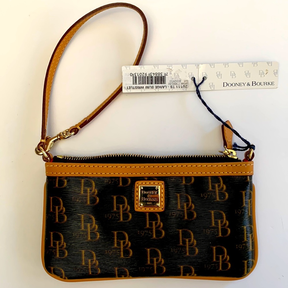 Dooney & Bourke wristlet